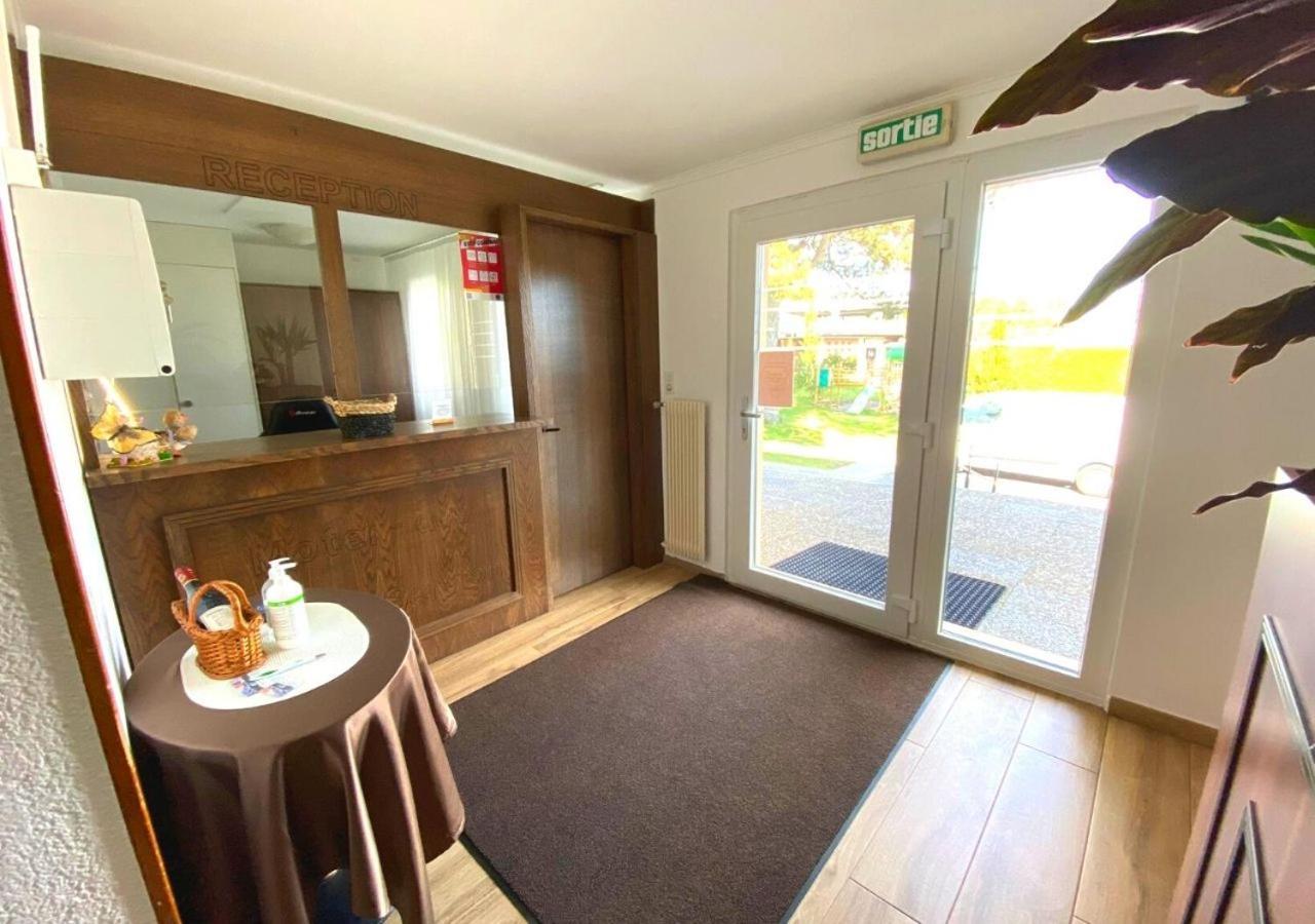 Motel Des Fleurs 3*